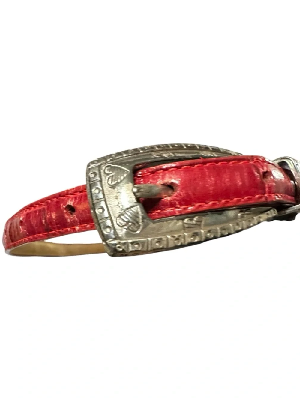 Brighton Croc Embossed Red Leather Belt Heart Charm Skinny Womens Size S 28 - Picture 3 of 9